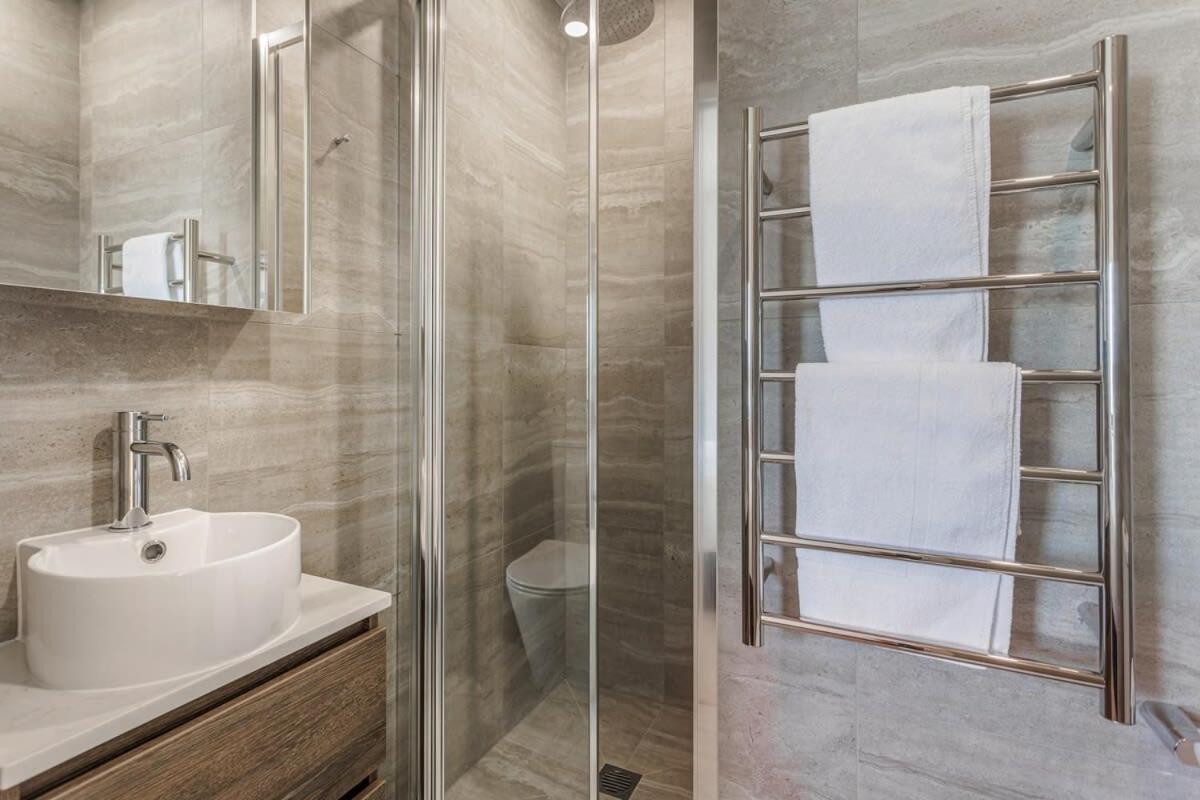 Apartamento Fresh & Sleek Grey Lynn Unit With Private Patio Auckland Exterior foto